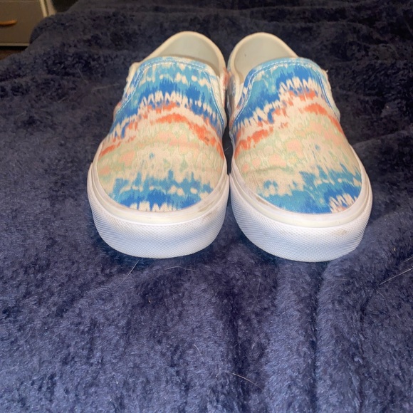 Vans - Picture 2 of 4